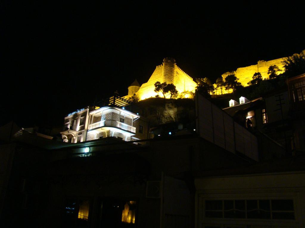 Rati Apartments Tbilisi Bagian luar foto